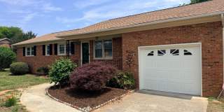 Beautiful Ranch home in Concord Gallery 1