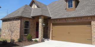 Gorgeous Three Bedroom/Two Bathroom in the gated Enclave Addition with a WATERFRONT VIEW!! Gallery 1