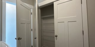 Bright and Modern 3 Bed Condo in Prime Location with Pool & Clubhouse!! Bright and Modern 3 Bed Condo in Prime Location with Pool & Clubhouse!! Gallery 13