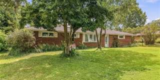 1428 Laurel Drive Gallery 1