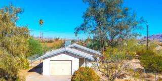 2 bdr , 1 bath,  fenced back yard. Gallery 1
