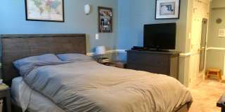 Charming 2 Bedroom/1.5 Bathroom Townhome in Federal Hill w/ Rooftop Deck! Gallery 14