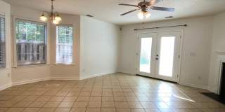 Adorable 3 Bedroom 3 Bath in Preston Green Gallery 13