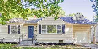 Spacious Home in the Heart of Independence Gallery 1