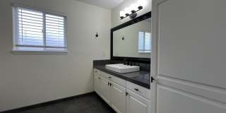 Grand 5 Bedroom Home Featuring 19ft Ceilings, Family Room & Main-Level Suite Gallery 61