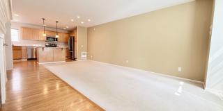 Lovely Lake City Townhouse - Stellar Location!  Available Now at $2795! Gallery 3