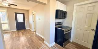 Charming 3 Bedroom Home close to Hospitals! Available Now! Gallery 4
