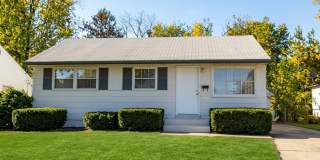 Beautiful! 3 bed 1 bath home with easy to clean hardwood.  Clean and Bright! Rent Today Gallery 1