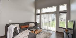 Stylish Townhome in Harrisburg School District – Open Floor Plan & Loft! Gallery 12