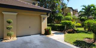 ** THE VINEYARDS SEASONAL ** 2 BED PLUS A DEN\2 BATH 2ND FLOOR COACH HOME READY FOR YOU ** VACATION READY HOME ** Gallery 10