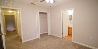 3 Bed / 3 Bath Condo in NW Gallery 20