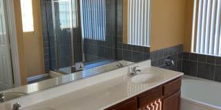 Peccole Ranch 4 Bedroom Home- LOCATION !!!! Gallery 17