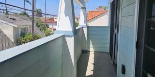 3 Bedroom Plus Home with Roof Top Deck Gallery 12
