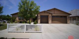 Glamorous Home in Seven Oaks Gated Community! Gallery 1