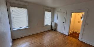 RENOVATED STUDIO WEST CENTRAL APARTMENT | HISTORIC BUILDING | PET FRIENDLY | AVAIL NOW Gallery 2