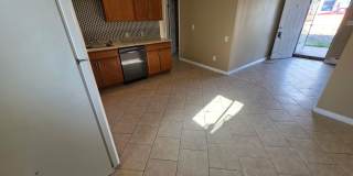 Charming 3BR Triplex  in Aurora Gallery 5
