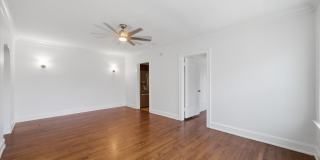 2739 W Lunt Avenue Gallery 10