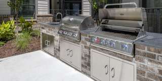 The Everly at Rouzan Gallery 12