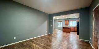 Modern updated 5 BD / 3 BA with Double Car Garage in Oregon City! Modern updated 5 BD / 3 BA with Double Car Garage in Oregon City! Gallery 5