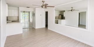 612 Executive Center Drive 612 Executive Center Drive Gallery 1