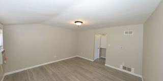 1517A Waverly Street Gallery 9