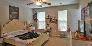 5807 IVY LEAGUE Gallery 29