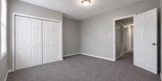 2643 EMERALD Street Gallery 16