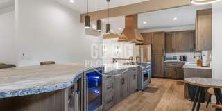 Luxury 5 Bedroom Single Family Home Gallery 1