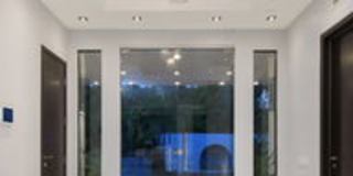 900 North Hillcrest Road Gallery 7