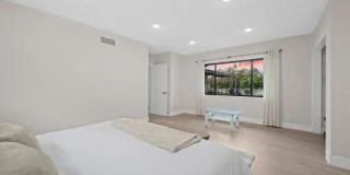 2617 S Beverly Dr Gallery 13