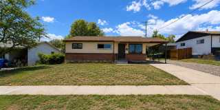 Updated 5 bedroom home is ready for you! Gallery 1