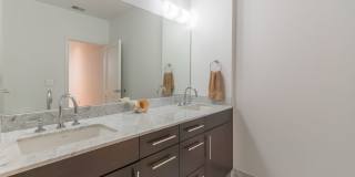 Luxury U St Condo | 2 Bed + Den | 2 Bath | 1,350 Sf | Large Balcony | 1 Garage Parking Space Gallery 16