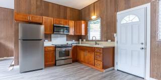 Recently Renovated 2BR/1BA/1 covered PKG in Kalihi Valley! Gallery 20
