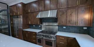 2150 W Monroe Street Gallery 36