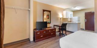 Los Angeles - Ontario Airport Gallery 32