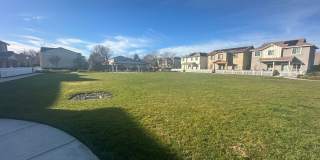 Charming 3 bedroom, 2.5 bath house! Gallery 3