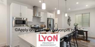 Stunning, Modern 2 bed/2.5 bath Condo in Upper Land Park!! Gallery 1