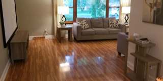 Beautiful Home Located in Historic Urbana Gallery 8