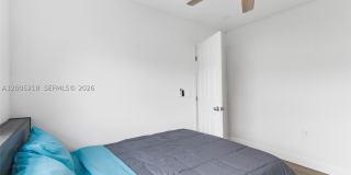1408 N 23rd St Gallery 18