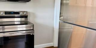Beautifully Renovated 2 Bedroom, 1 Bath Duplex in Southwest Roanoke City Beautifully Renovated 2 Bedroom, 1 Bath Duplex in Southwest Roanoke City Gallery 4