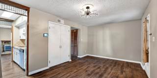 Harts Landing - Right next to the pool! One month half off rent! Gallery 14