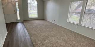 PRELEASING FOR MID JULY! 3 Bedroom 2 bath in the heart of South Austin Gallery 5