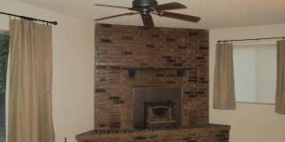 3/2 w/Large Back Yard in Village West! Gallery 9