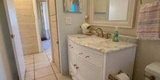 LAKE VIEW - NEVER FLOODED 4/3 Gallery 30