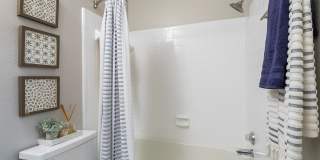 The Landings of Brentwood Apartments Gallery 11