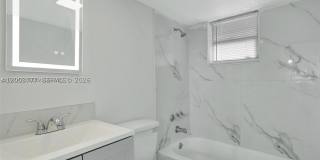 2701 NW 18th Ter Gallery 9