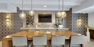 1044 Downing Gallery 4