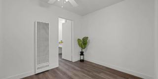 Sunset Square Gallery 41