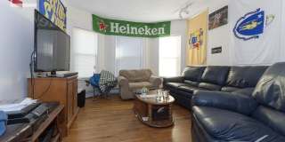 hige 4 bed split in allston Gallery 8