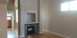 SW Bend - 3 Bed 2.5 Bath -Fenced-Corner lot-Amenities Gallery 7
